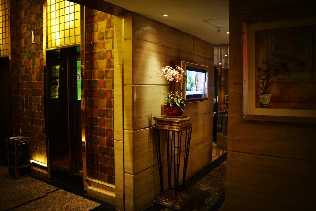 Manhattan Bund Business Hotel Shanghai Exterior photo